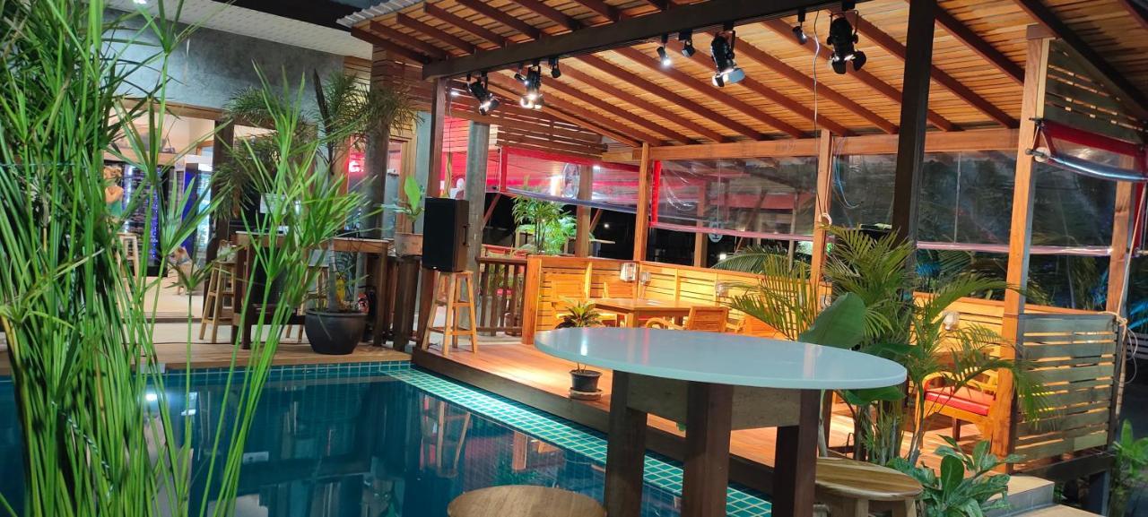 Le Grand Bleu Hotel Wok Tum Exterior foto